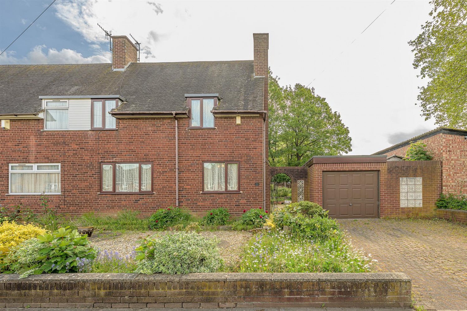 Barn Close, Cradley Heath, B64 7NQ