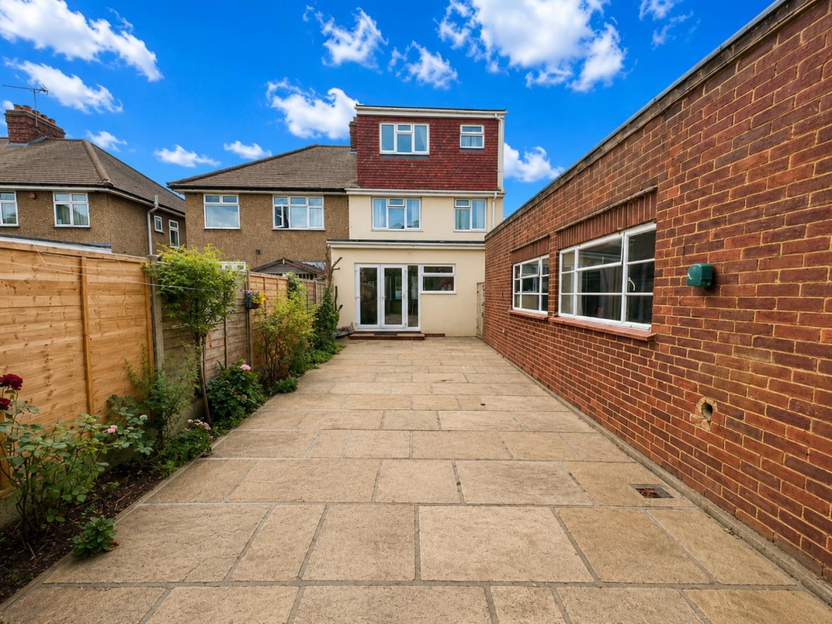 Fairdale Gardens, Hayes