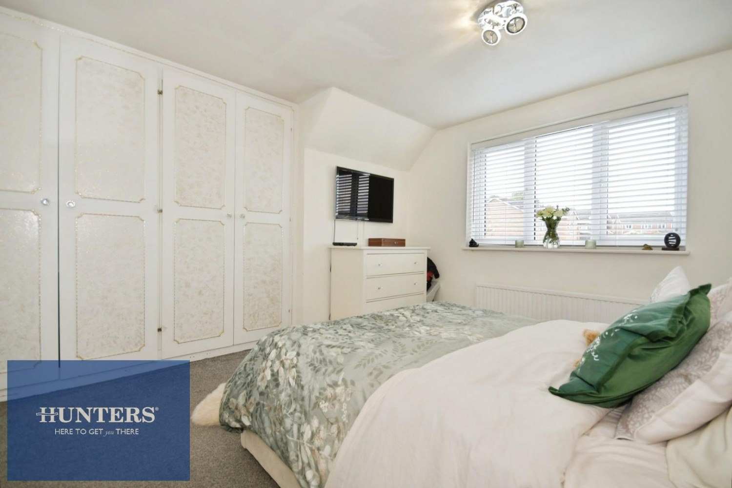 Pond Lane, New Tupton, Chesterfield, S42 6BG