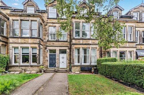 Grasmere, Franklin Mount, Harrogate, HG1 5EJ