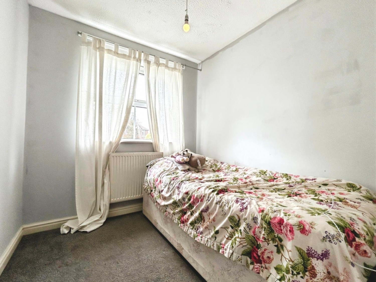 3 bedroom House for sale in Bank End Close, Bolton-Upon-Dearne, Rotherham