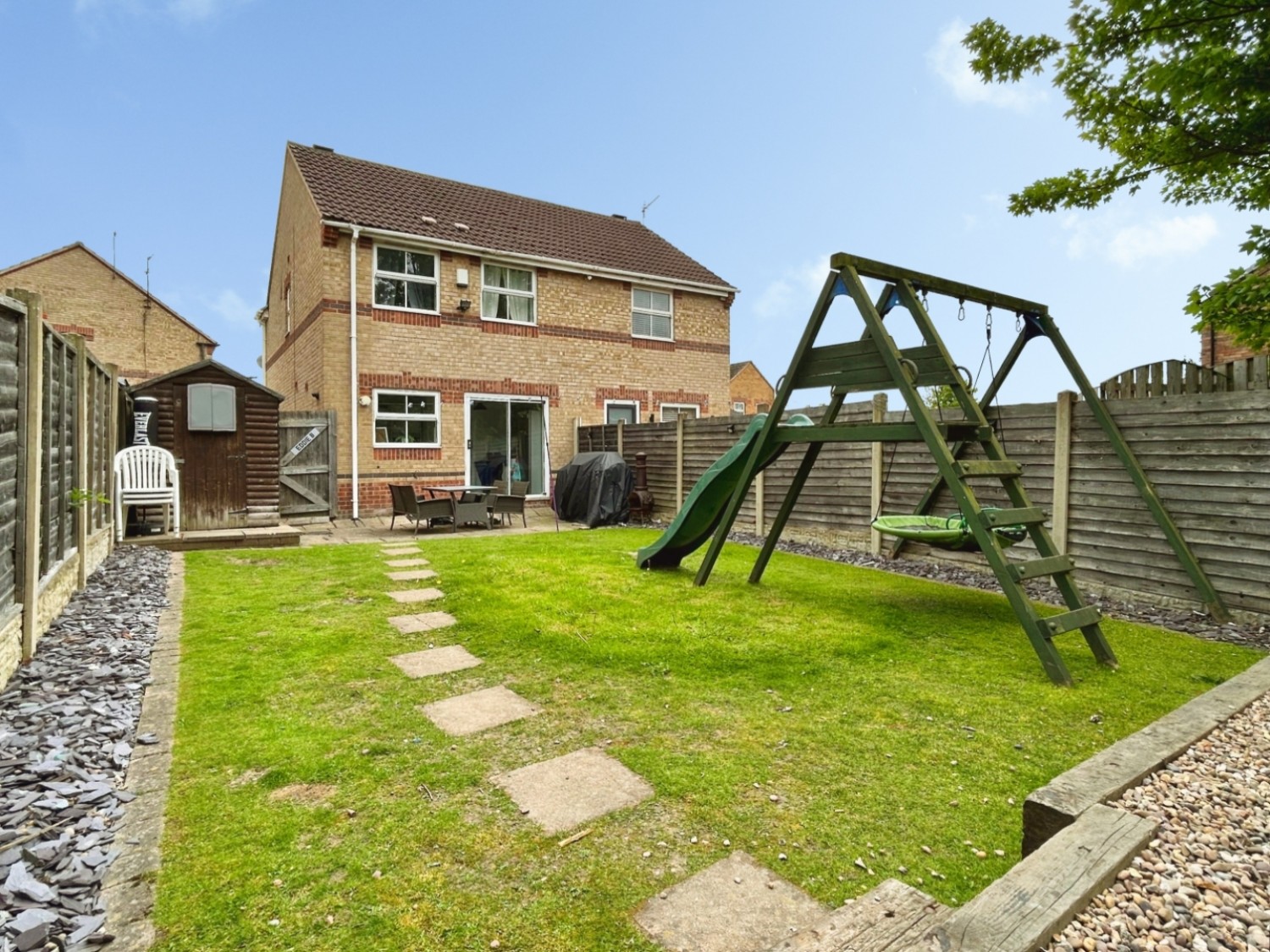 3 bedroom House for sale in Bank End Close, Bolton-Upon-Dearne, Rotherham