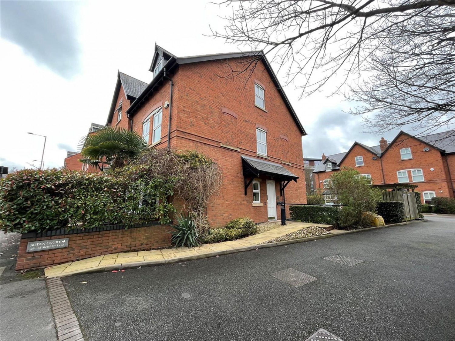 Metchley Lane, Birmingham, B17 0HT