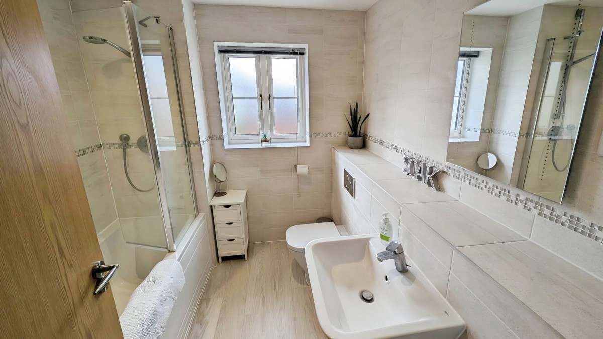 Betony Close, Charfield, Wotton-Under-Edge
