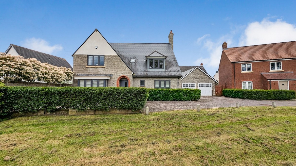 Betony Close, Charfield, Wotton-Under-Edge