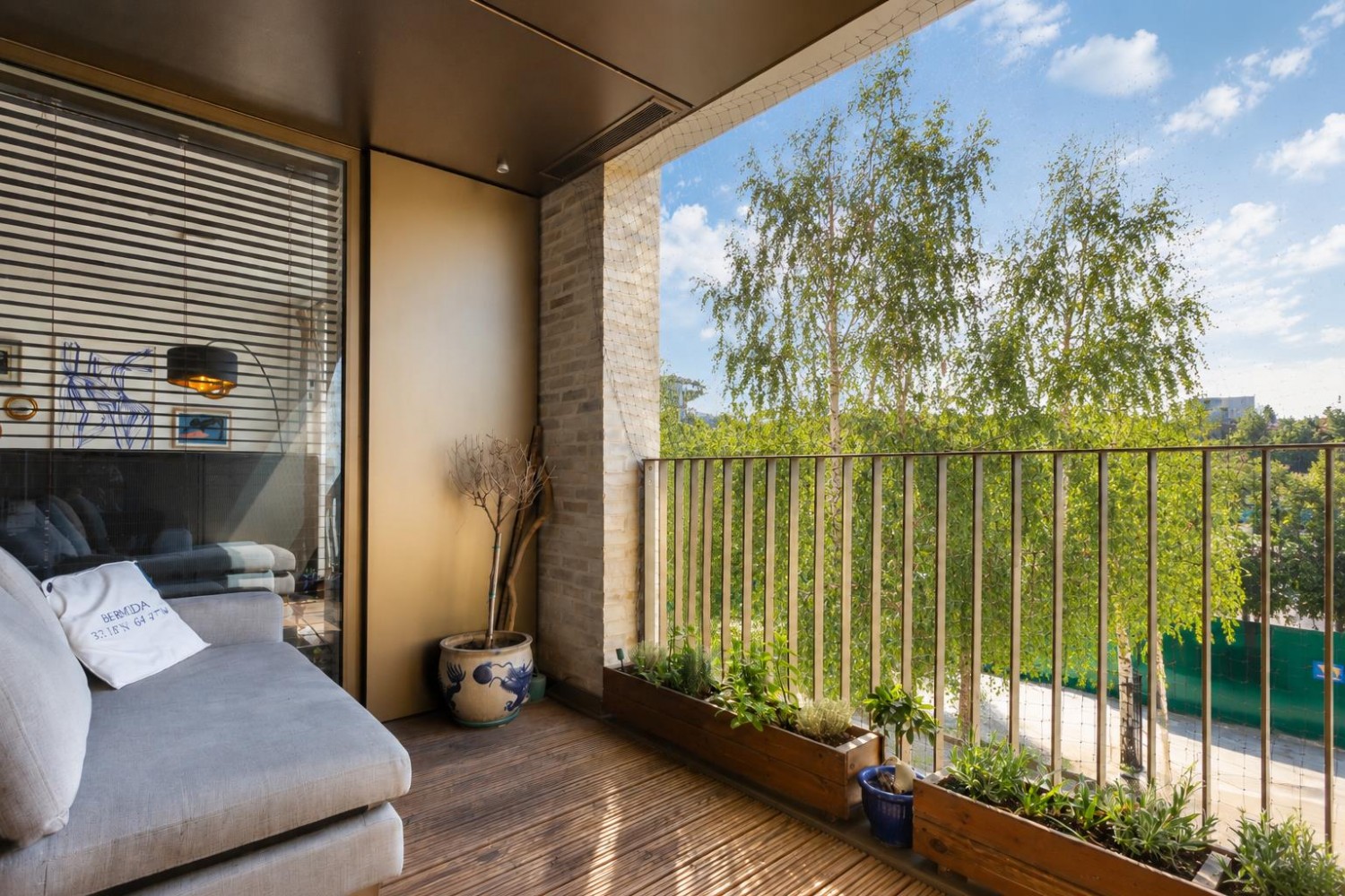 2 bedroom Flat for sale in Murrain Road, London, N4