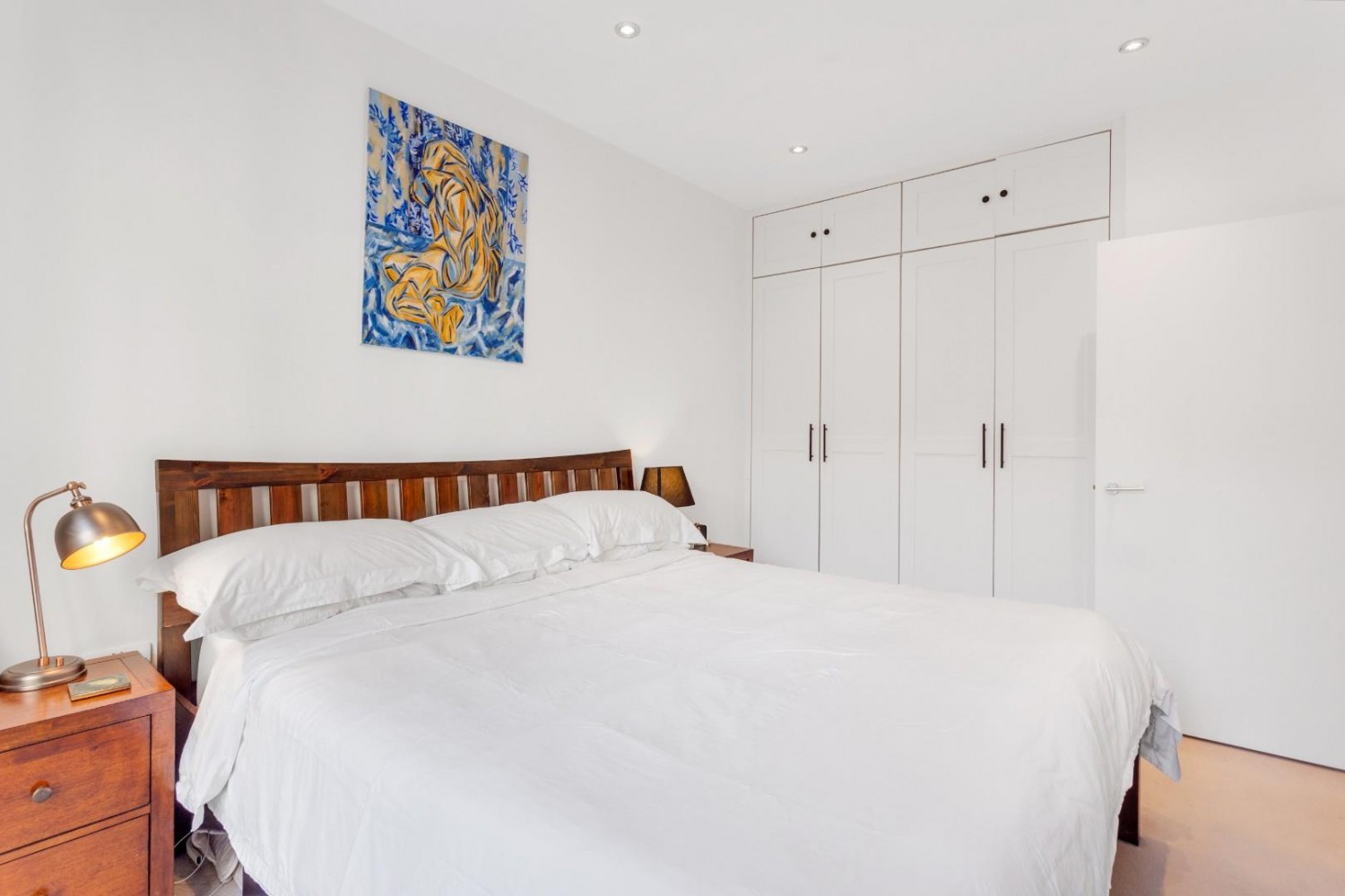 2 bedroom Flat for sale in Murrain Road, London, N4