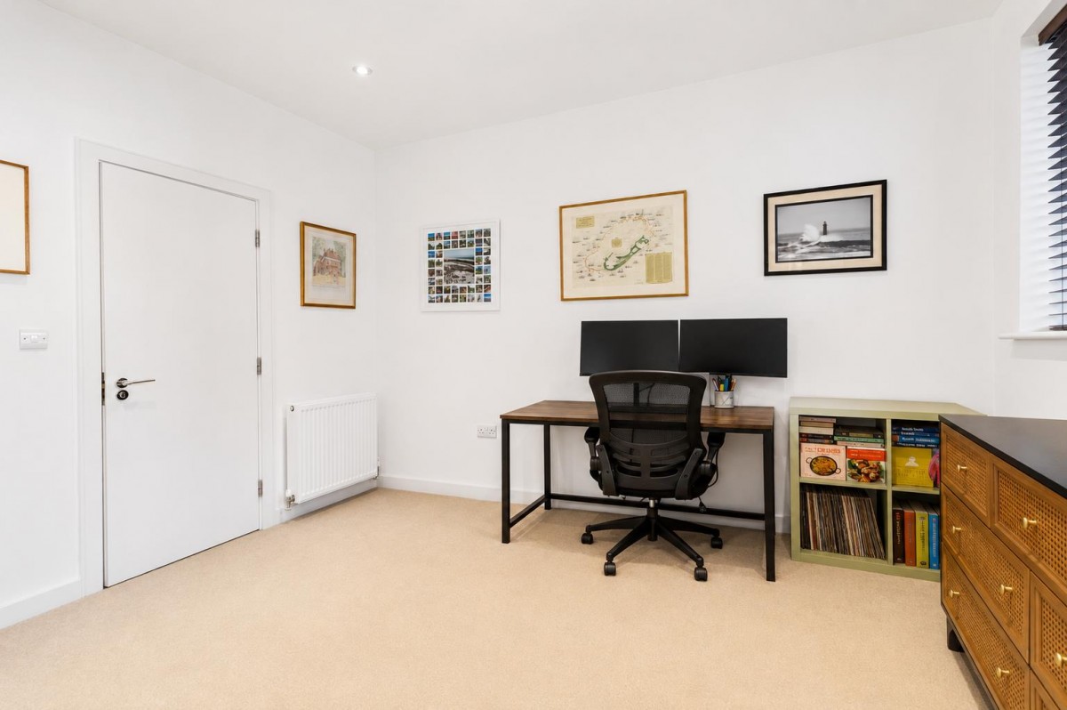 Murrain Road, London, N4