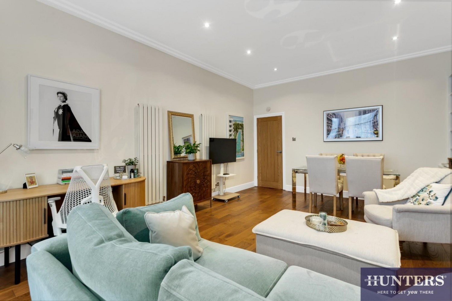 Finchley Road, Hampstead, London, NW3