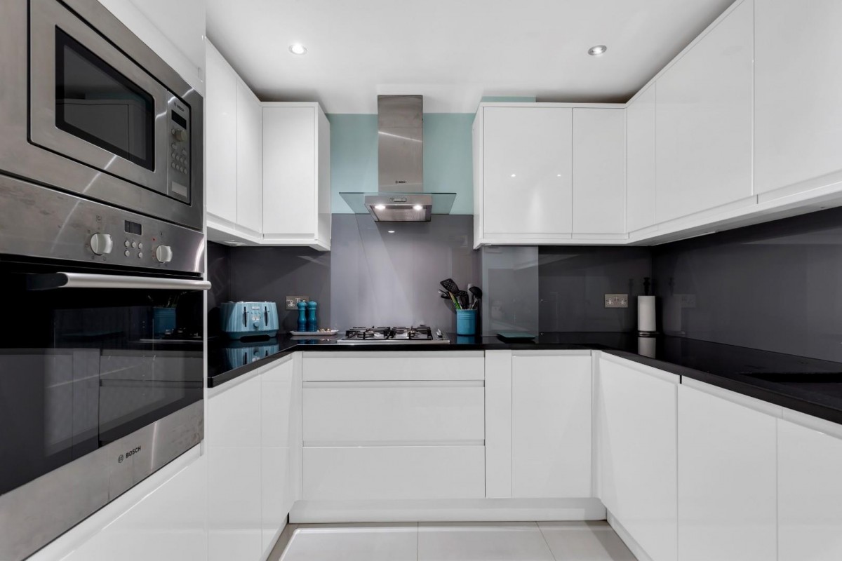 Finchley Road, Hampstead, London, NW3