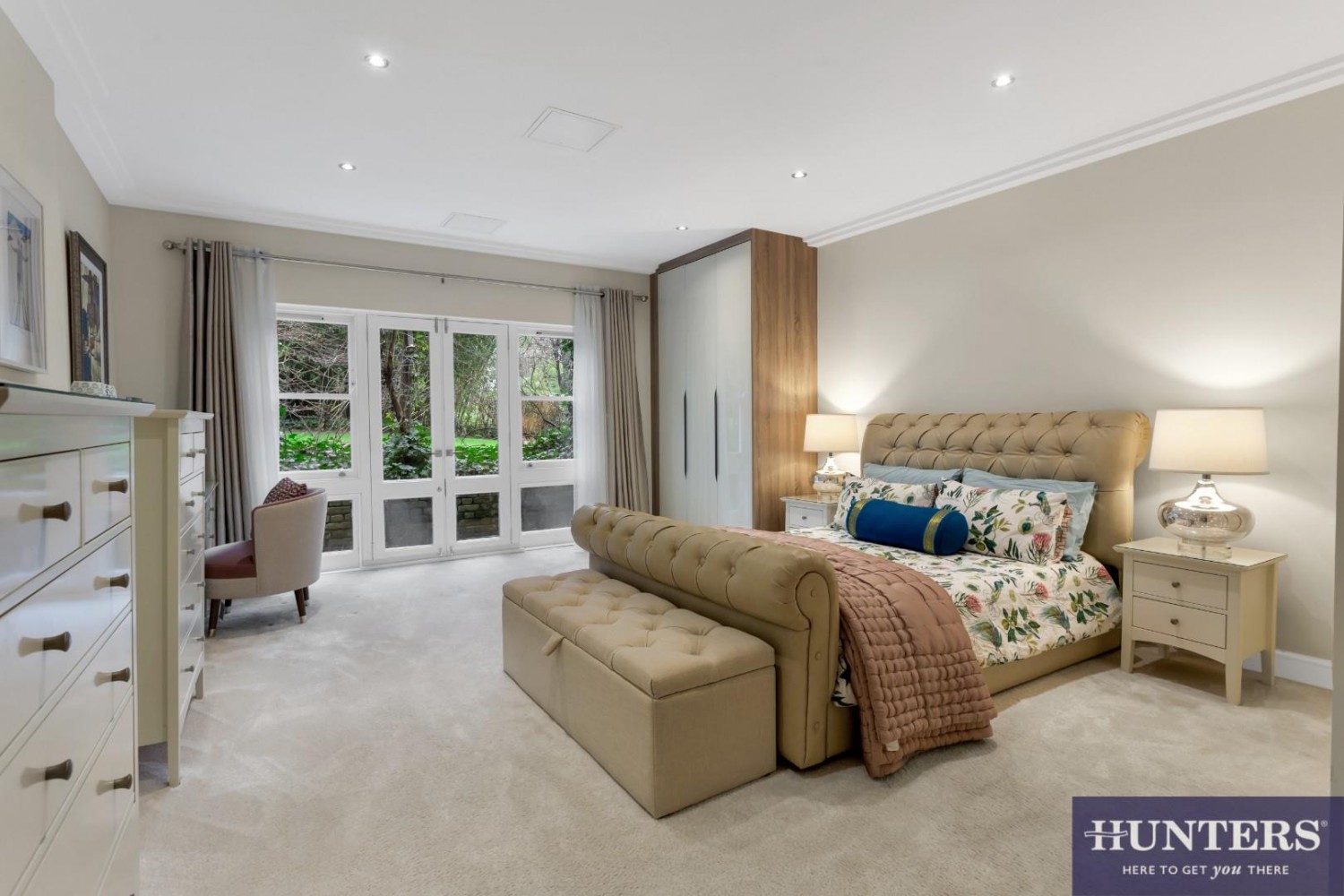 Finchley Road, Hampstead, London, NW3