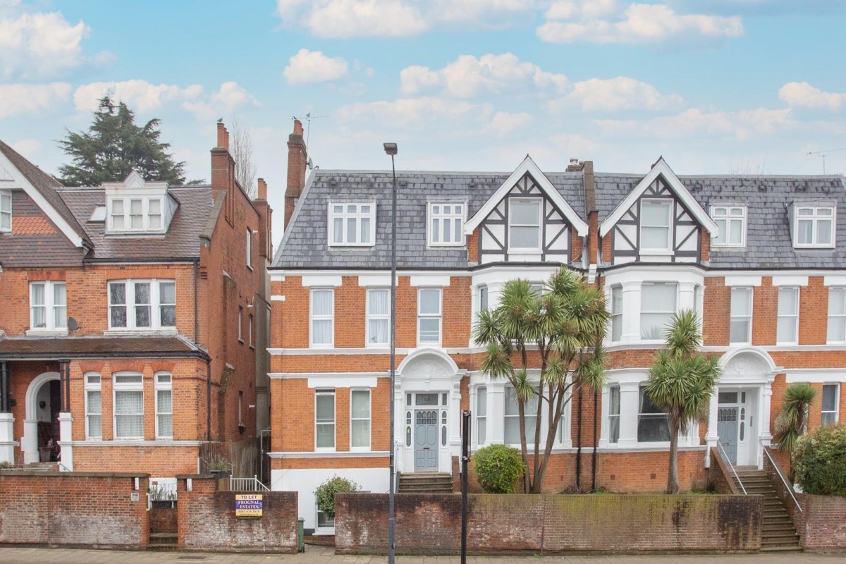 Finchley Road, Hampstead, London, NW3