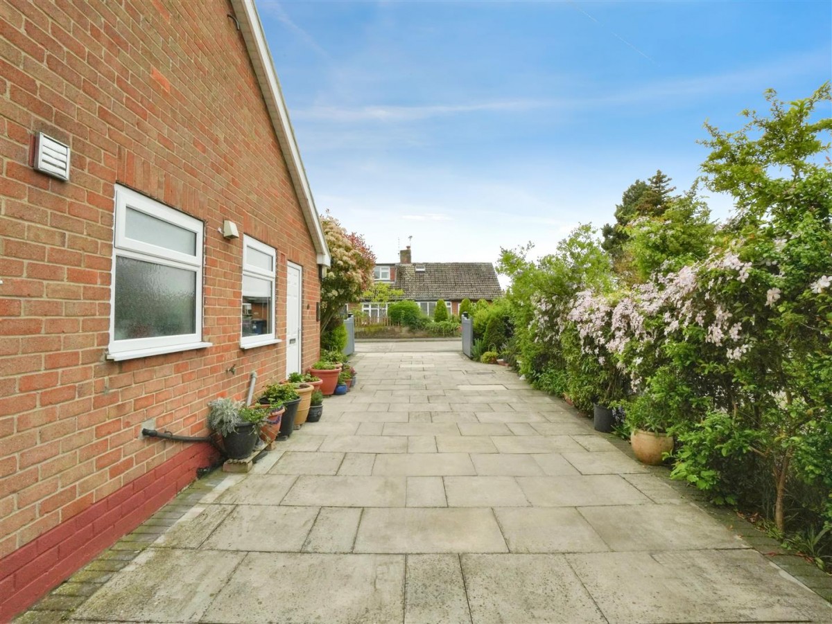 Tollerton Road, Huby, York
