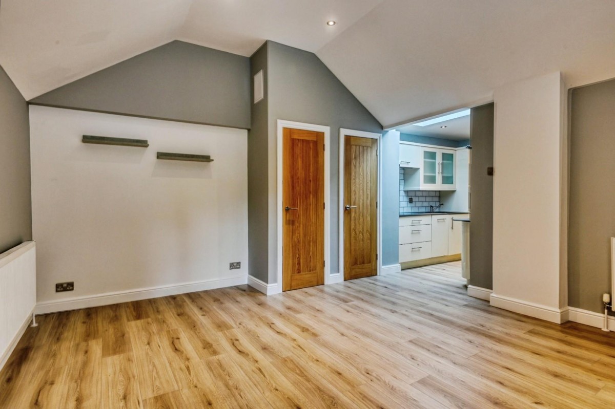12 The Dell, Tamworth