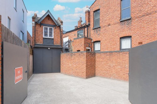 Larch Road, London, NW2