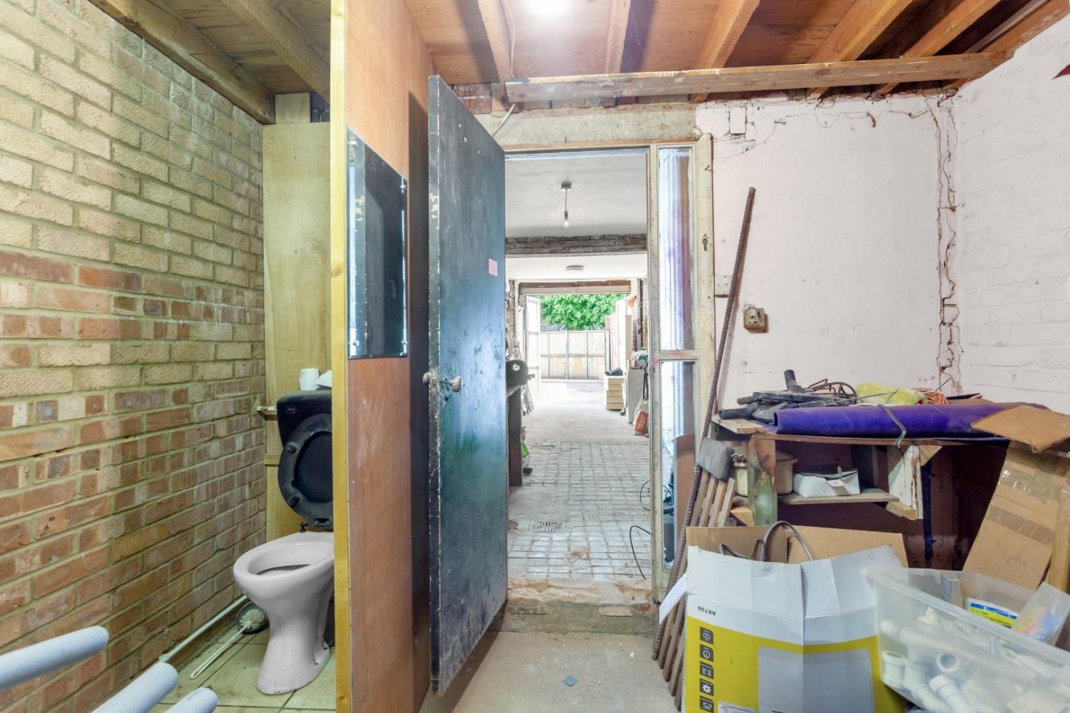 Larch Road, London, NW2