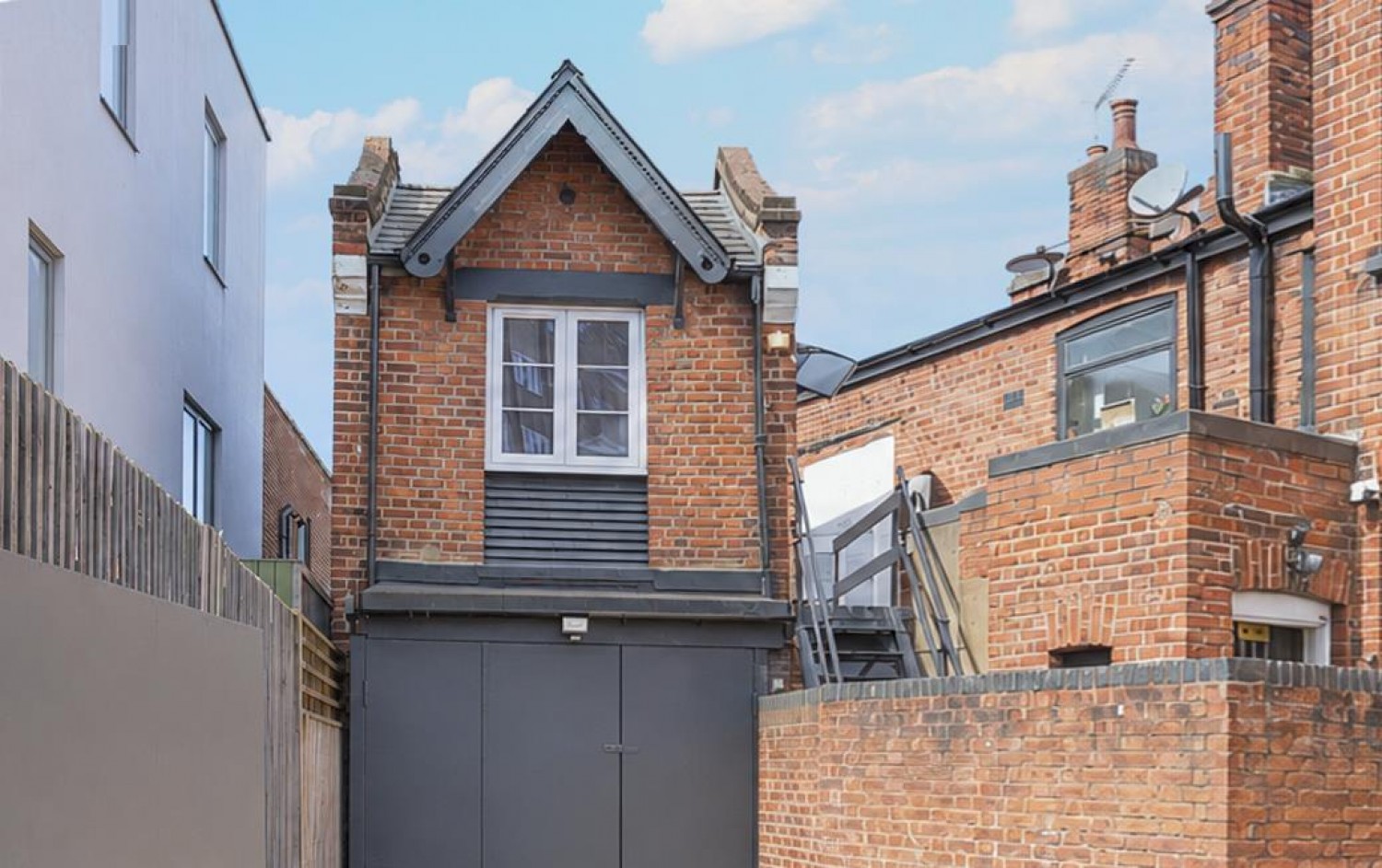Larch Road, London, NW2