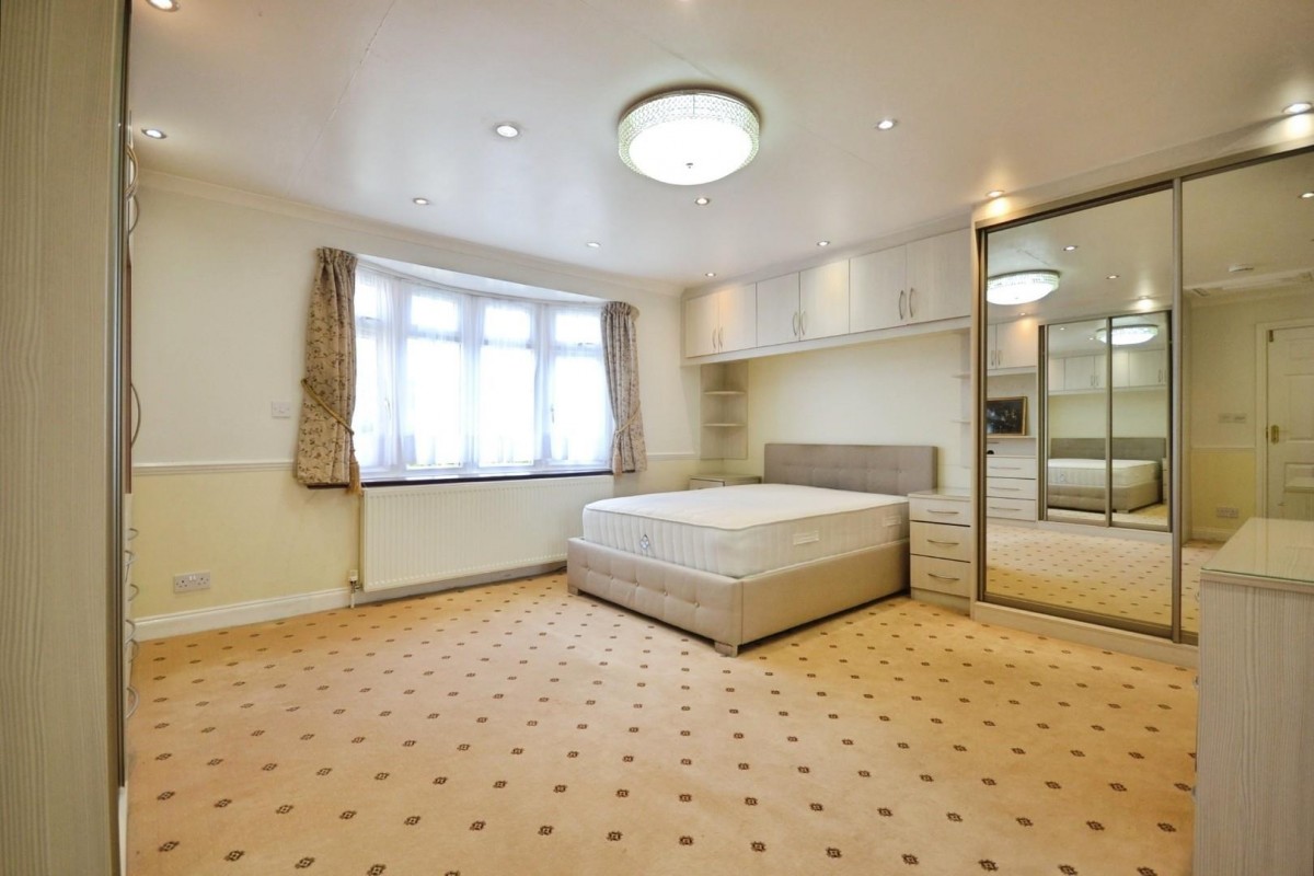 Launcestone Close, Earley, Reading