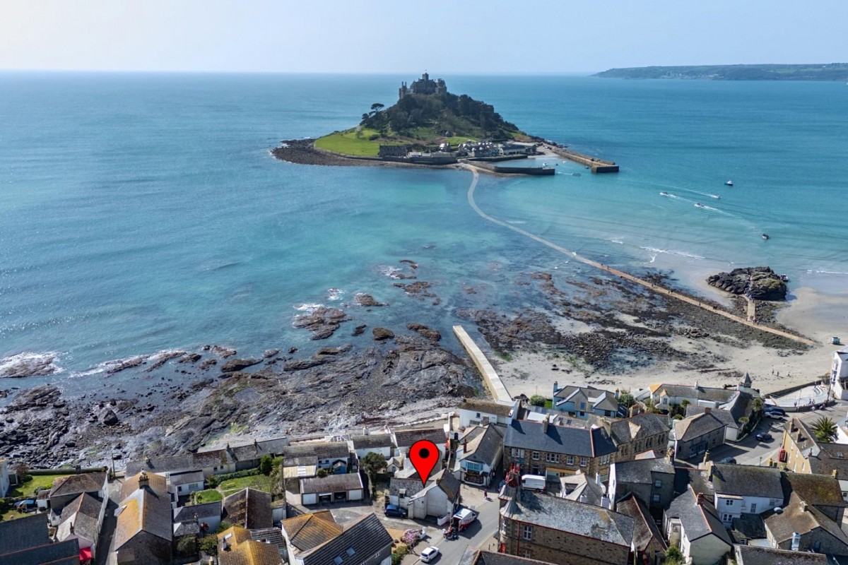 The Square, Marazion