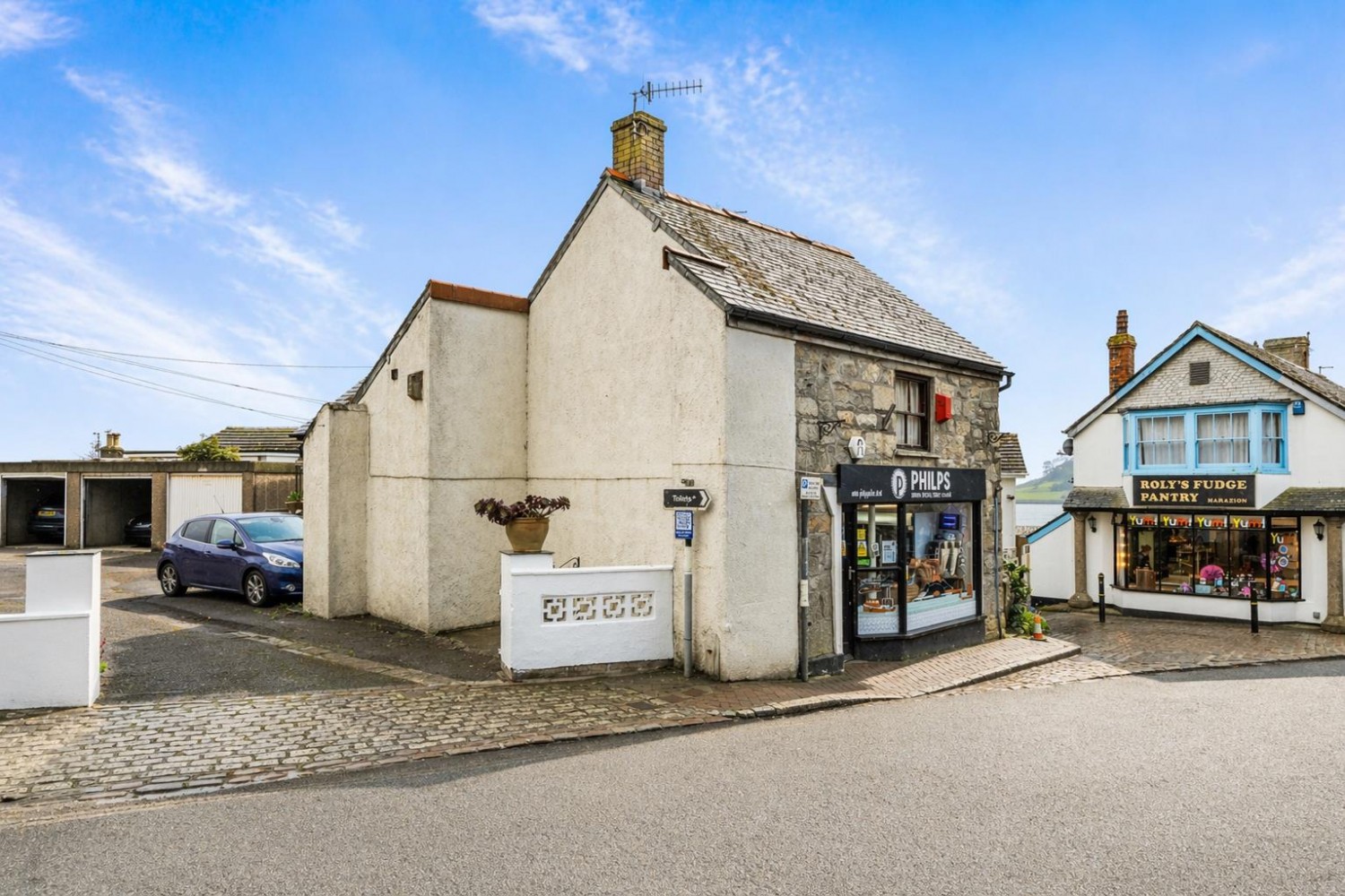 The Square, Marazion