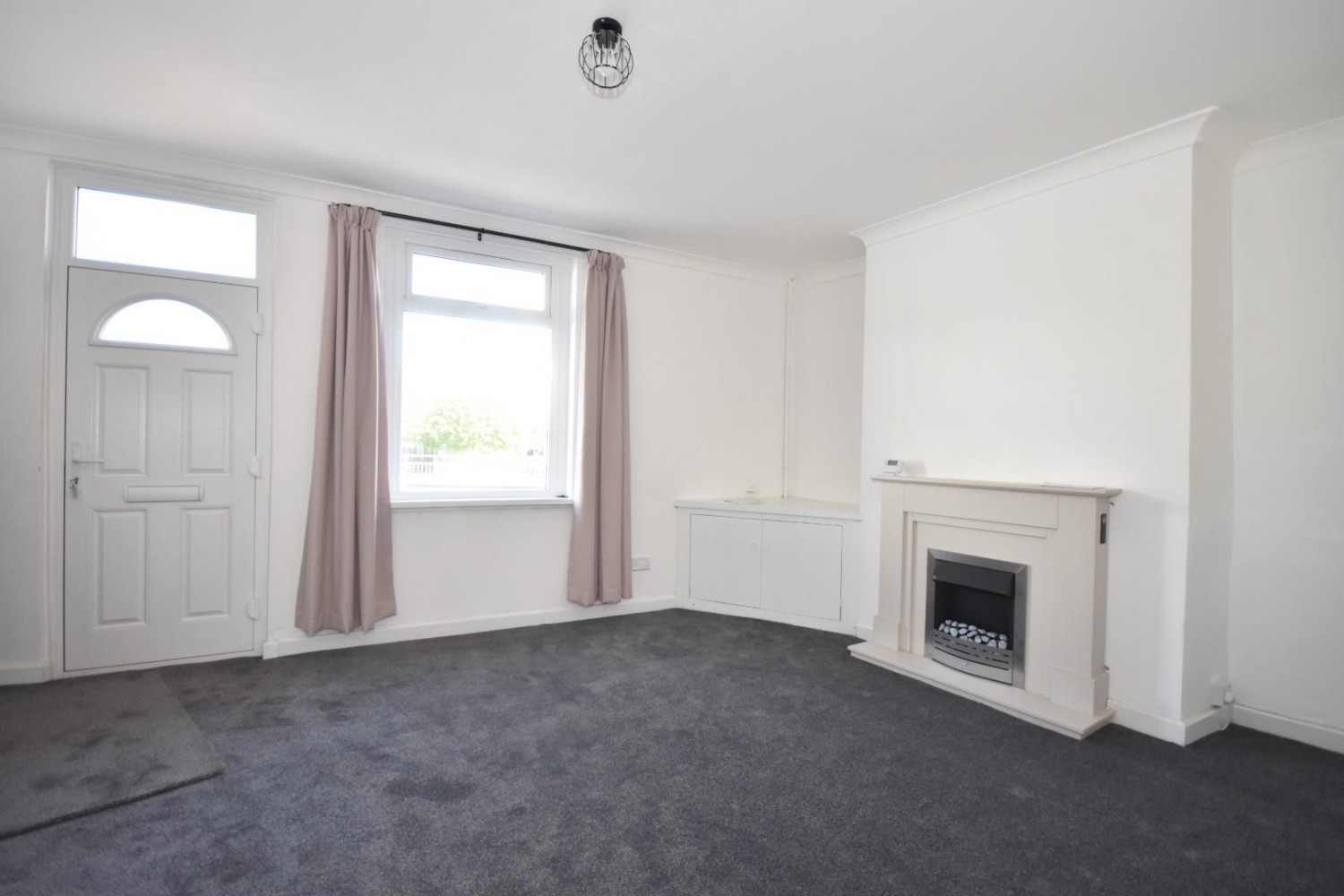 Sheffield Road, Whittington Moor, Chesterfield, S41 8LE