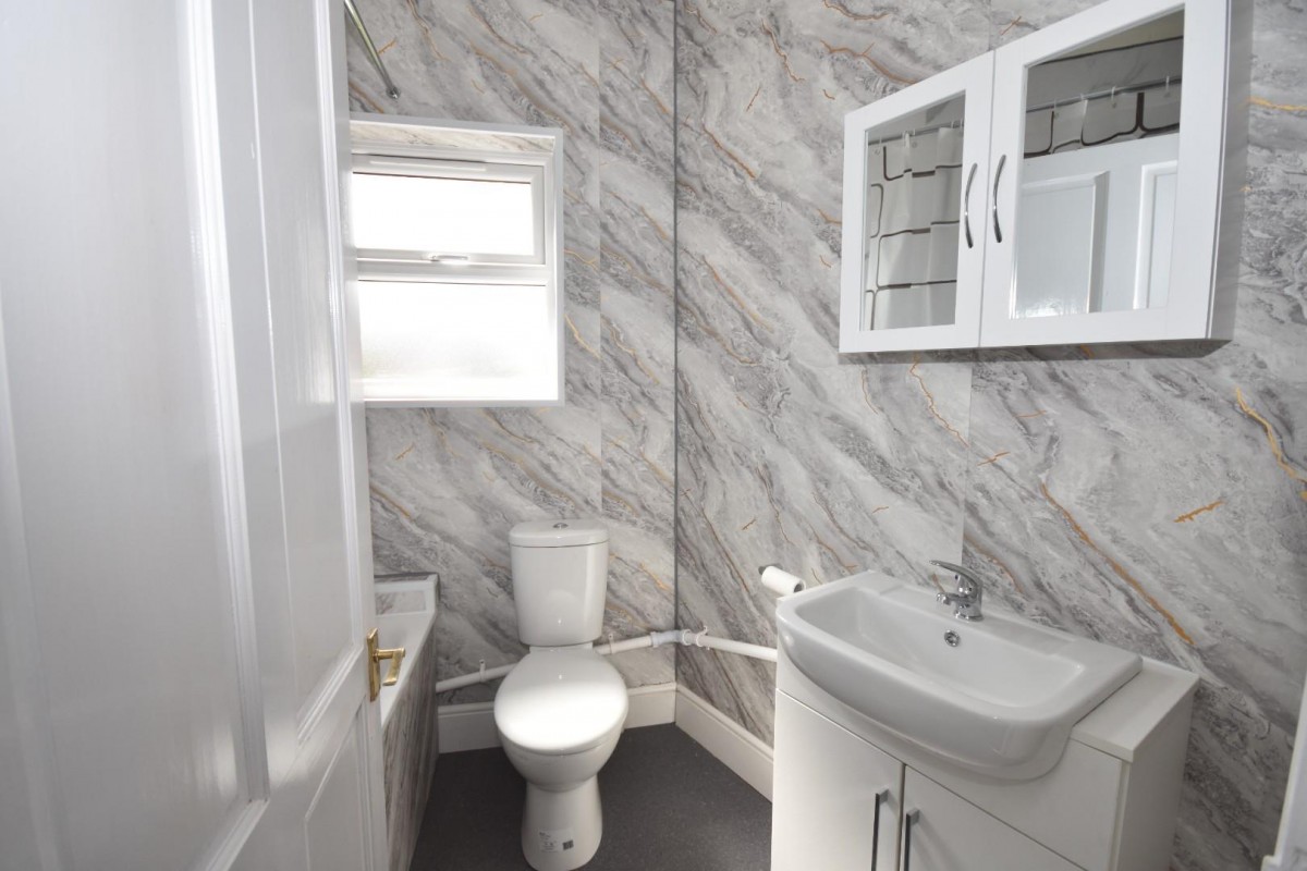 Sheffield Road, Whittington Moor, Chesterfield, S41 8LE