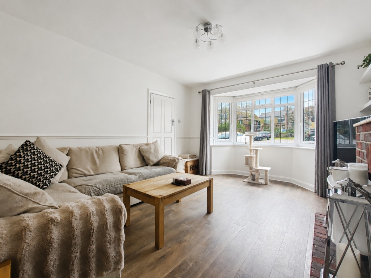 Whiteheath Avenue, Ruislip