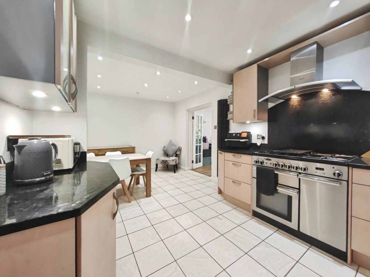 Whiteheath Avenue, Ruislip
