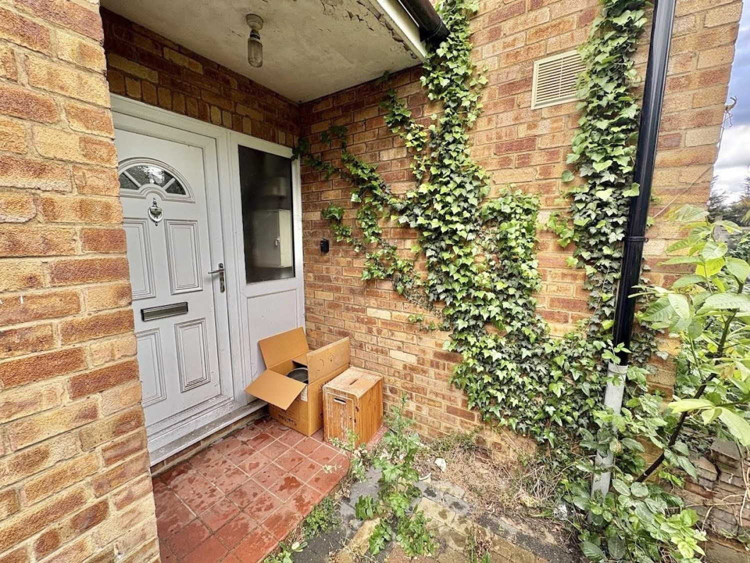 West End Lane, Harlington, Hayes