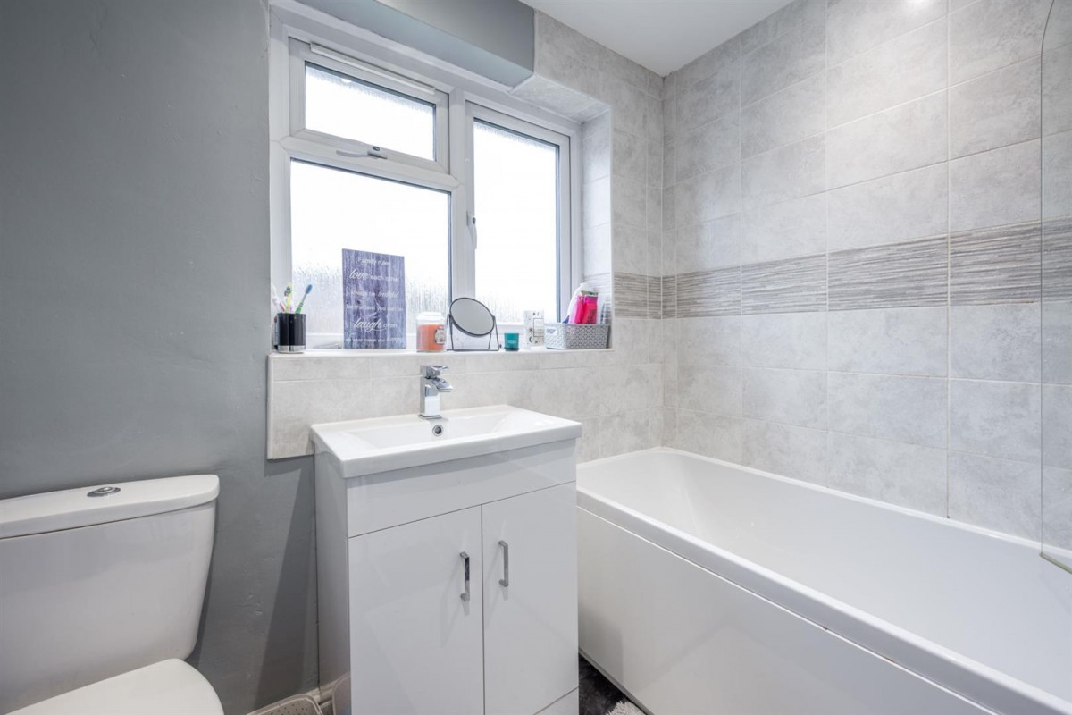 Poplar Road, Kingswinford, DY6 8EU