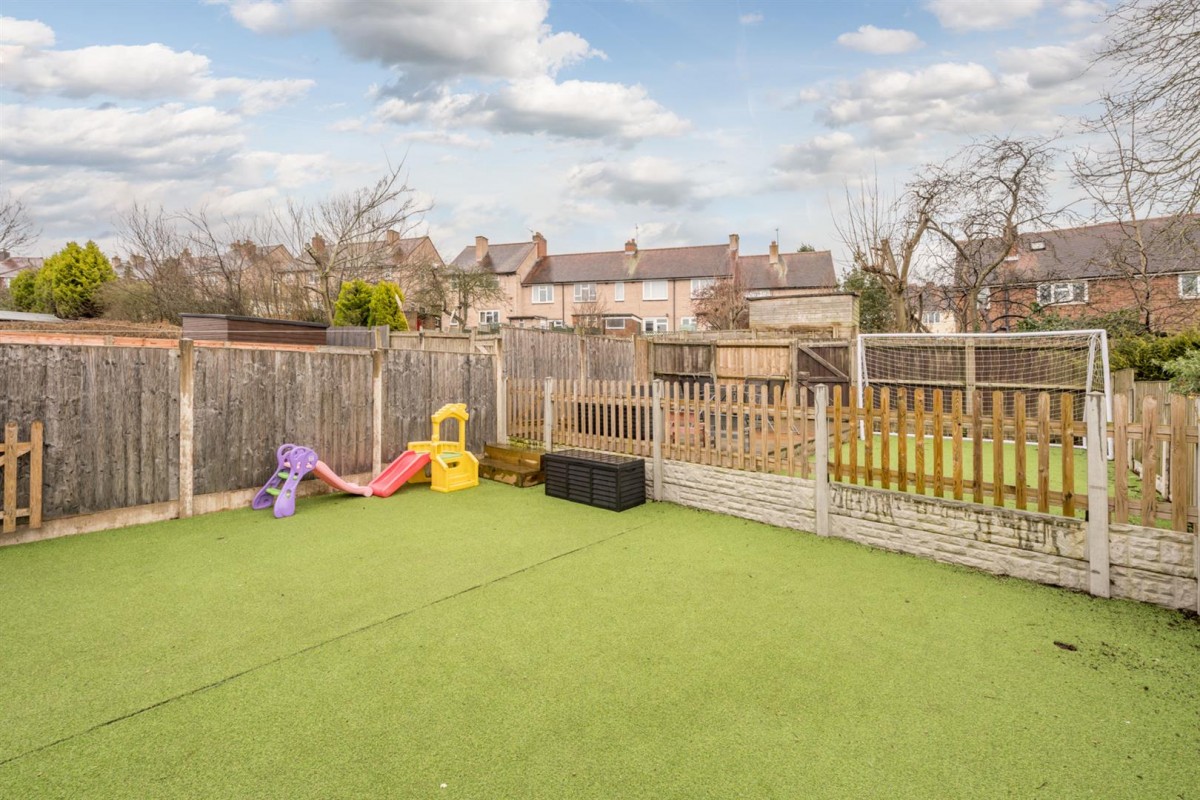 Poplar Road, Kingswinford, DY6 8EU