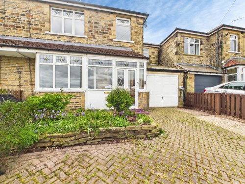 Woodlands Grove, Bingley