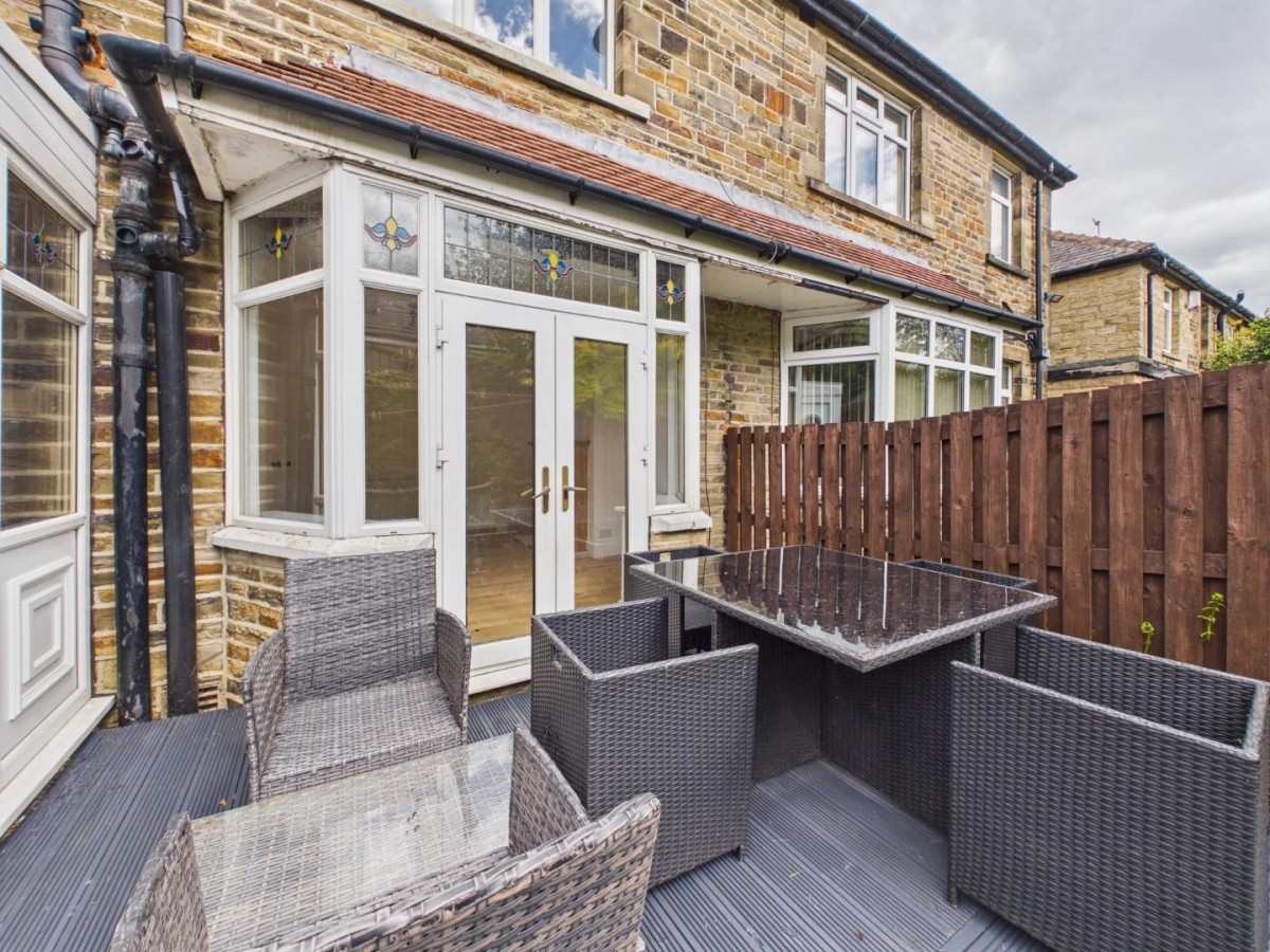 Woodlands Grove, Bingley