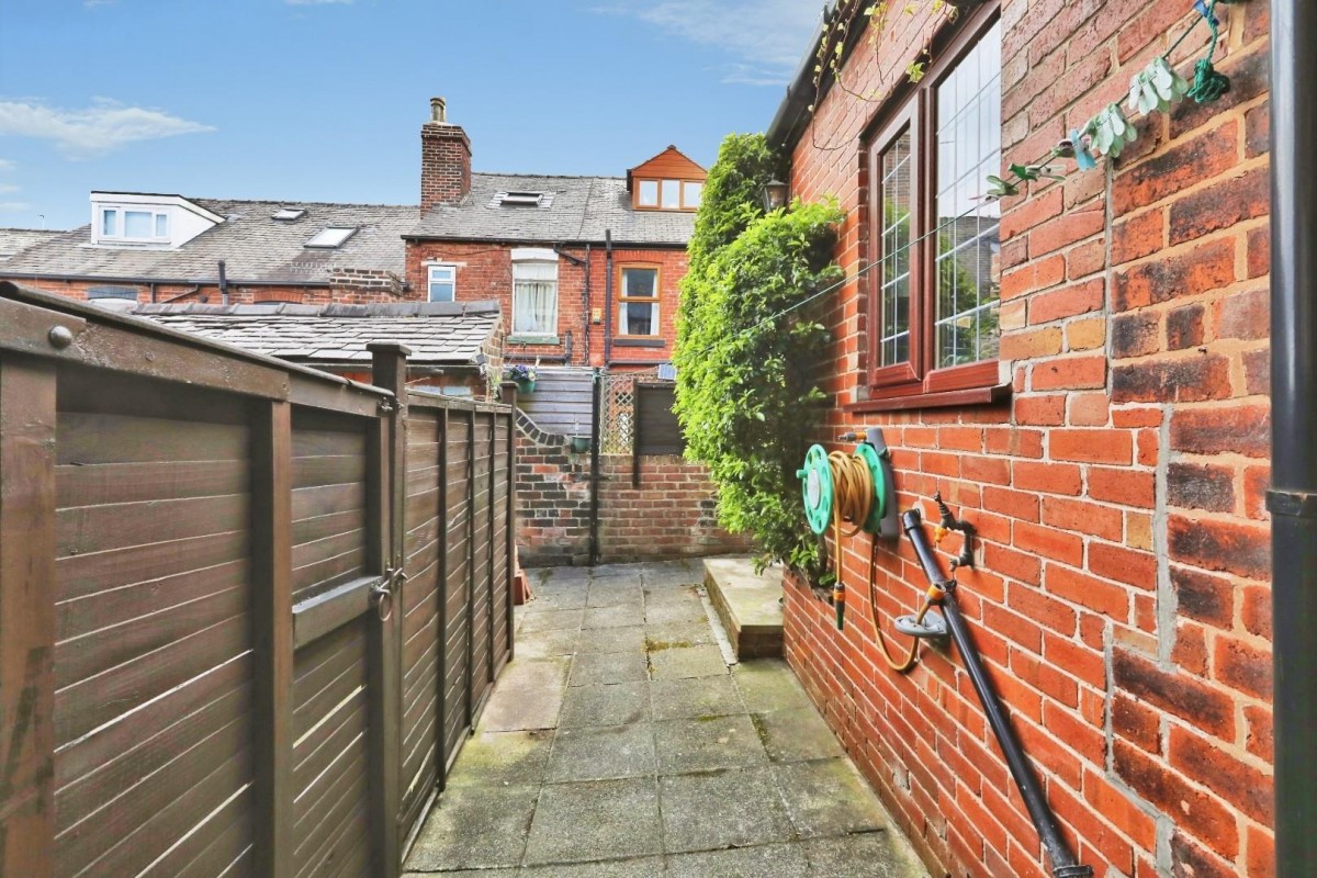 Meersbrook Avenue, Meersbrook, Sheffield, S8 9EB
