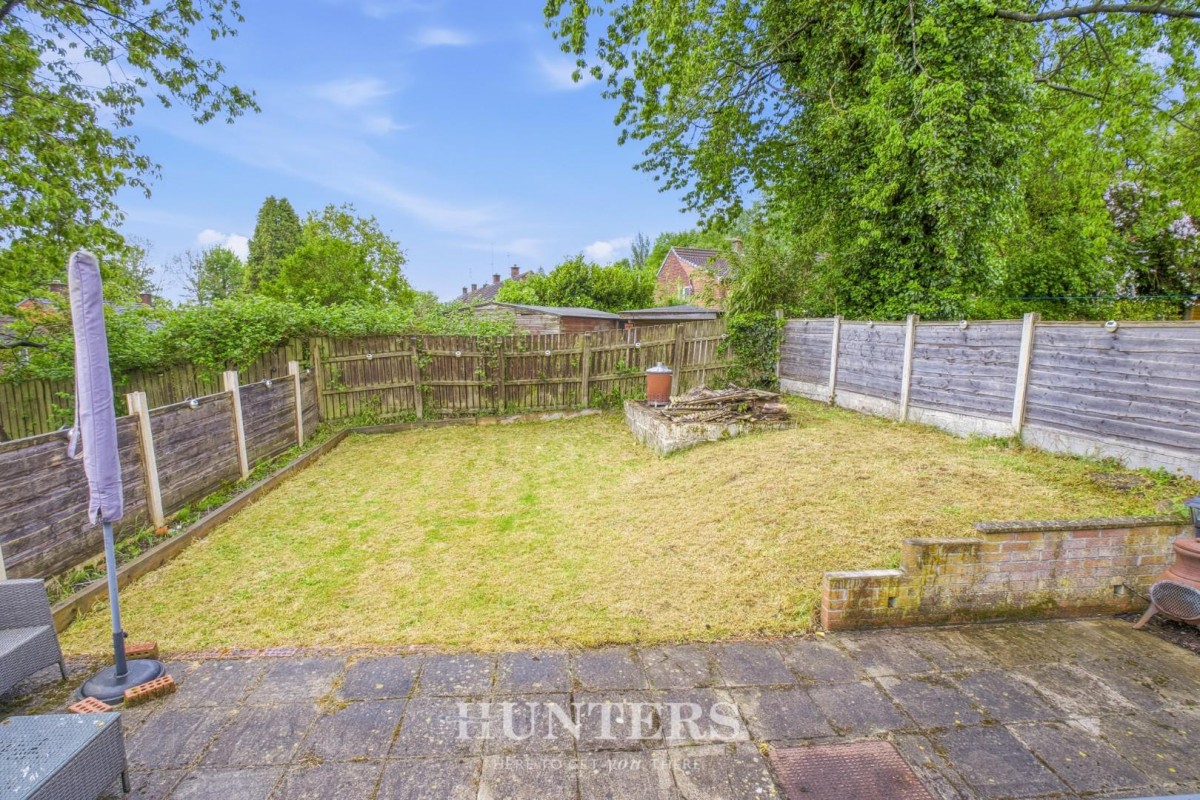 Whalley Road, Middleton M24