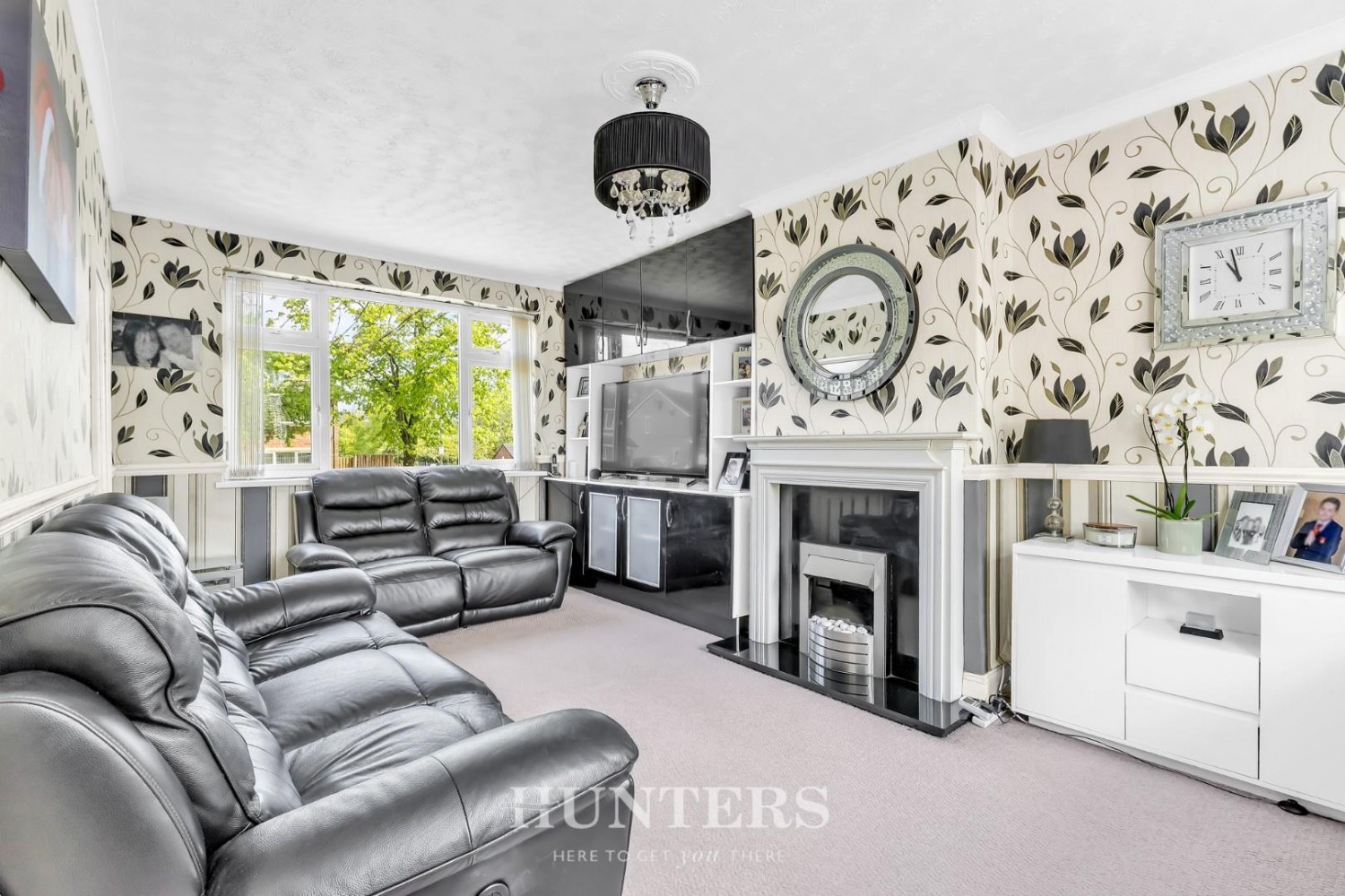 Whalley Road, Middleton M24