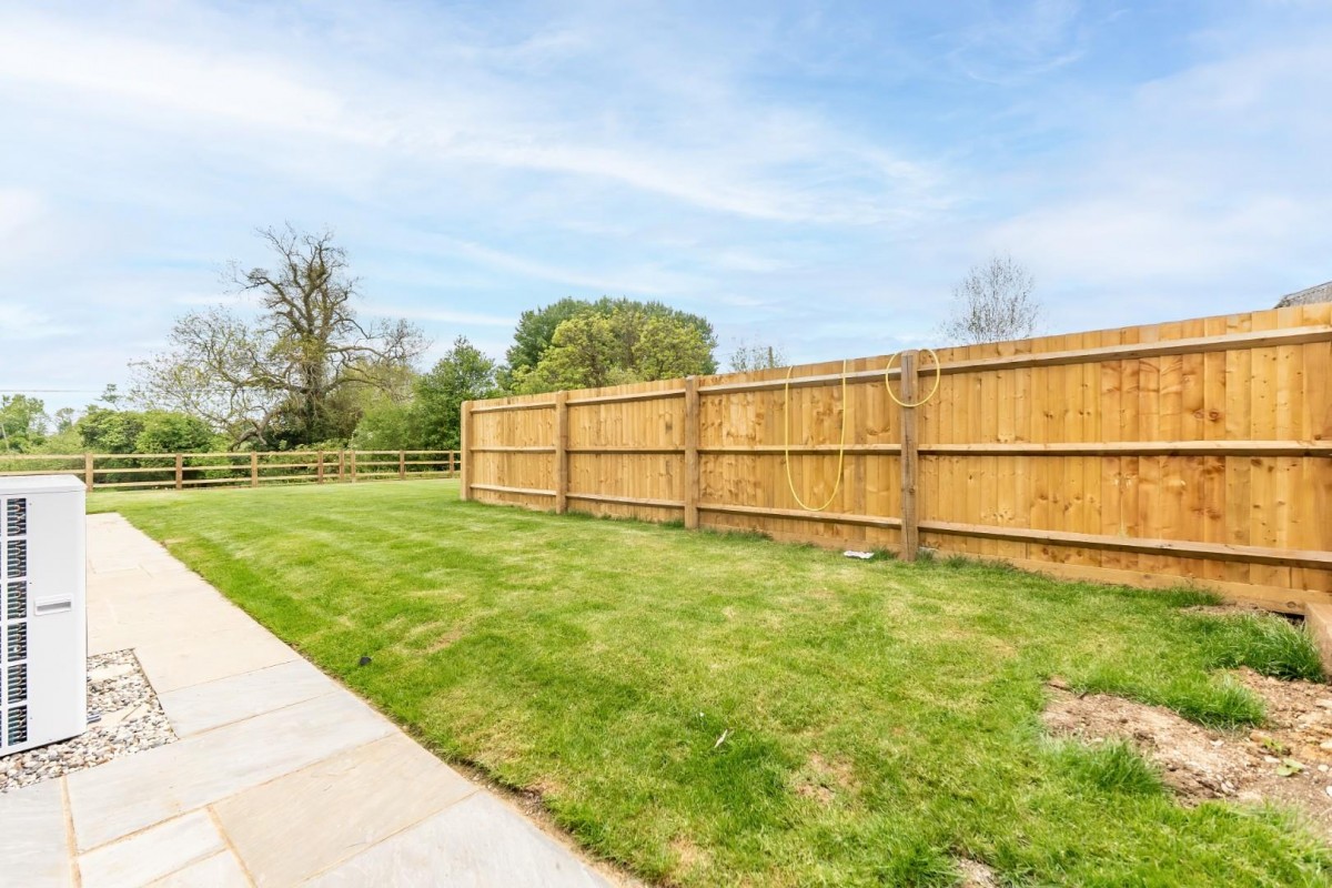 Glebe Farm, Stewkley Road, Wing