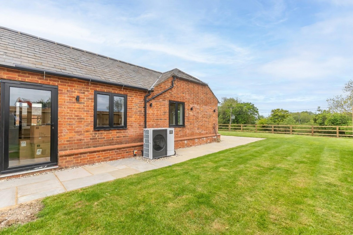 Glebe Farm, Stewkley Road, Wing