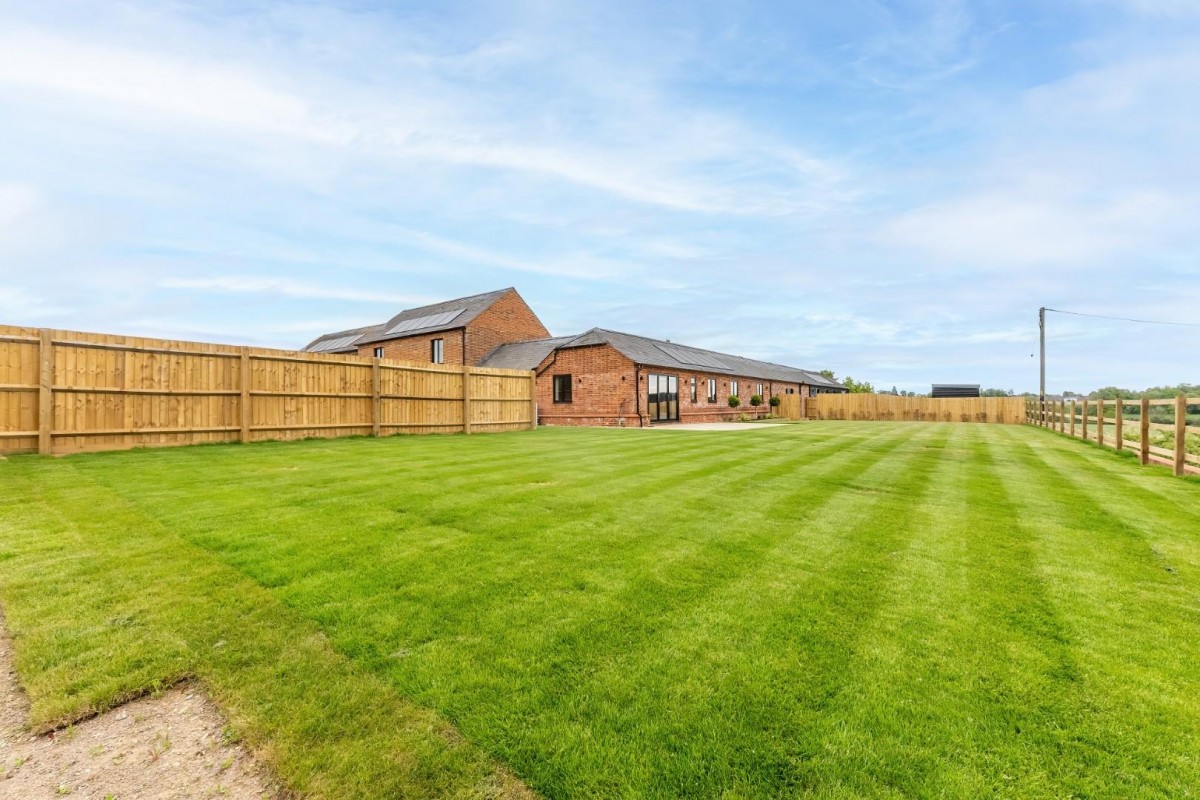 Glebe Farm, Stewkley Road, Wing