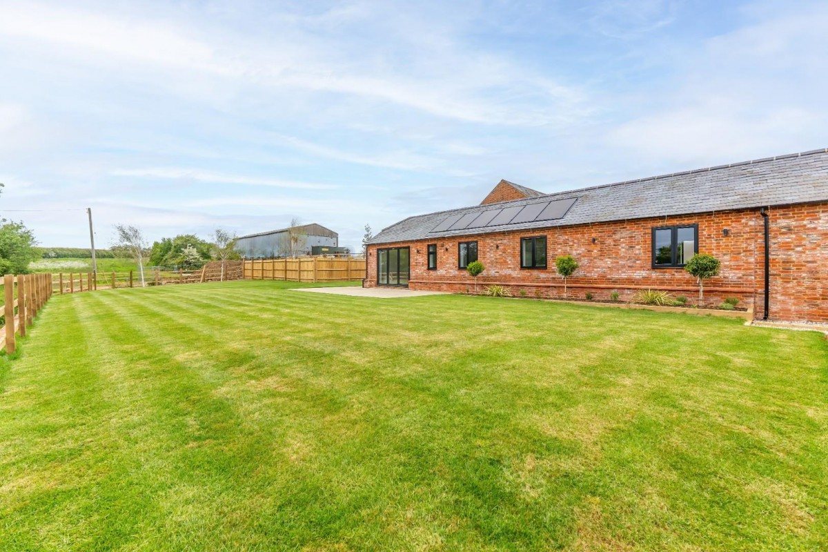 Glebe Farm, Stewkley Road, Wing