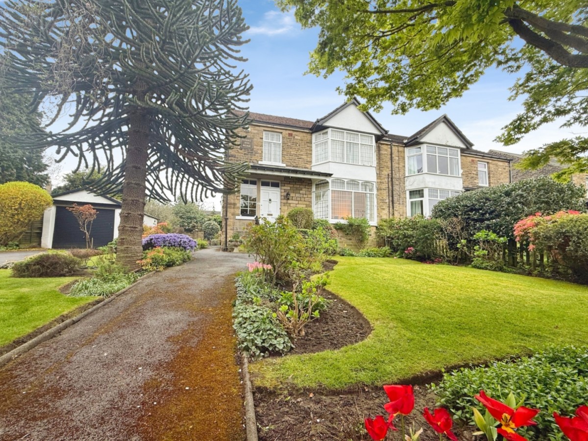 Kendall Avenue, Nab Wood