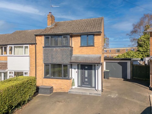 Maypole Drive, Old Quarter, Stourbridge, DY8 3TZ