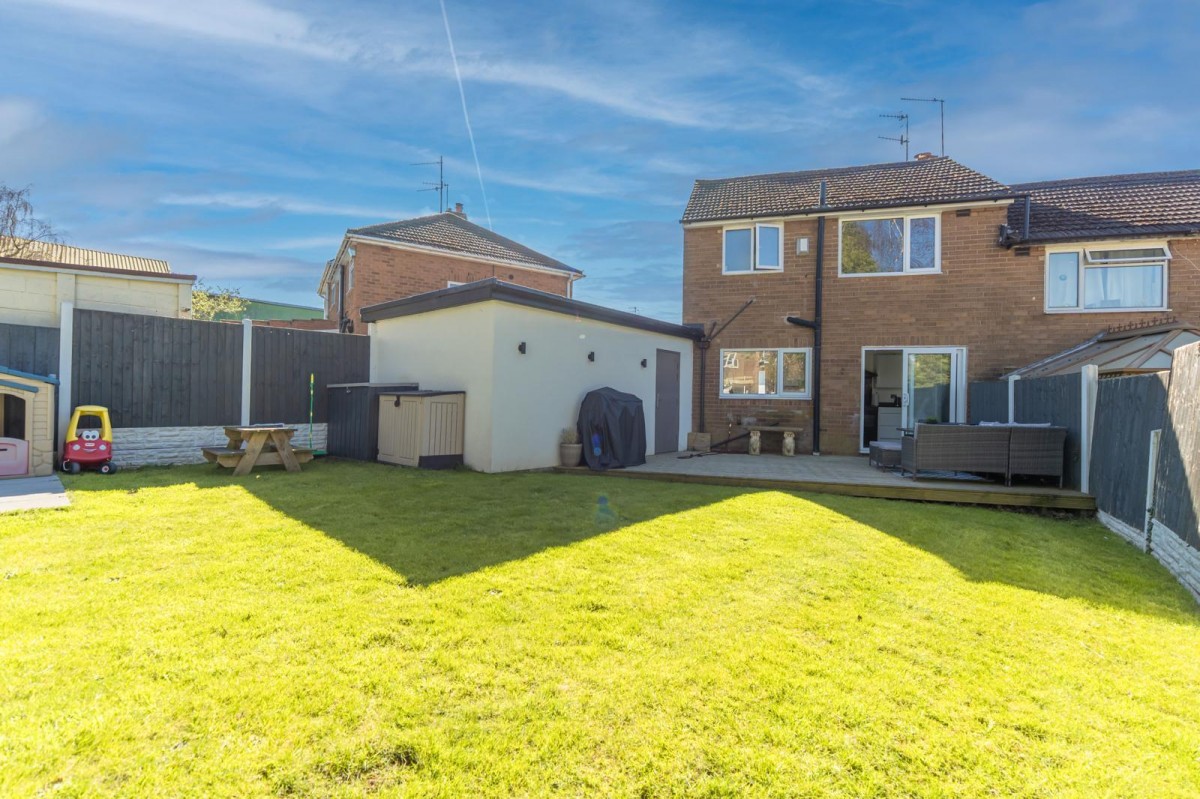 Maypole Drive, Old Quarter, Stourbridge, DY8 3TZ