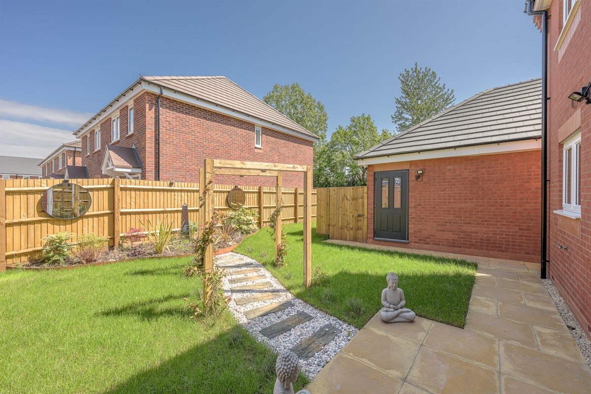 Pauline Hayward Drive, Blakedown, Kidderminster, DY10 3GU