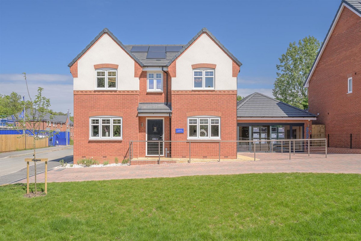 Pauline Hayward Drive, Blakedown, Kidderminster, DY10 3GU