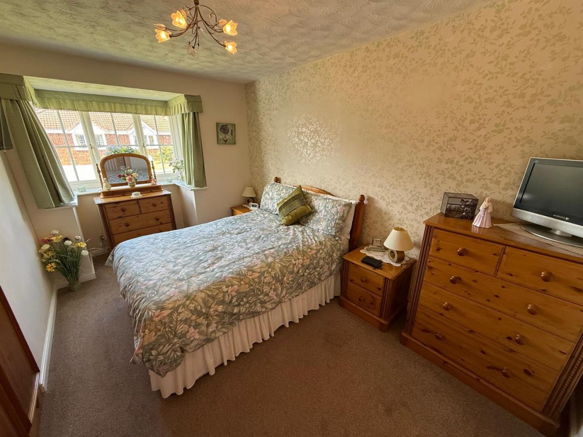 Fieldfare Close, Cradley Heath, B64 5QH