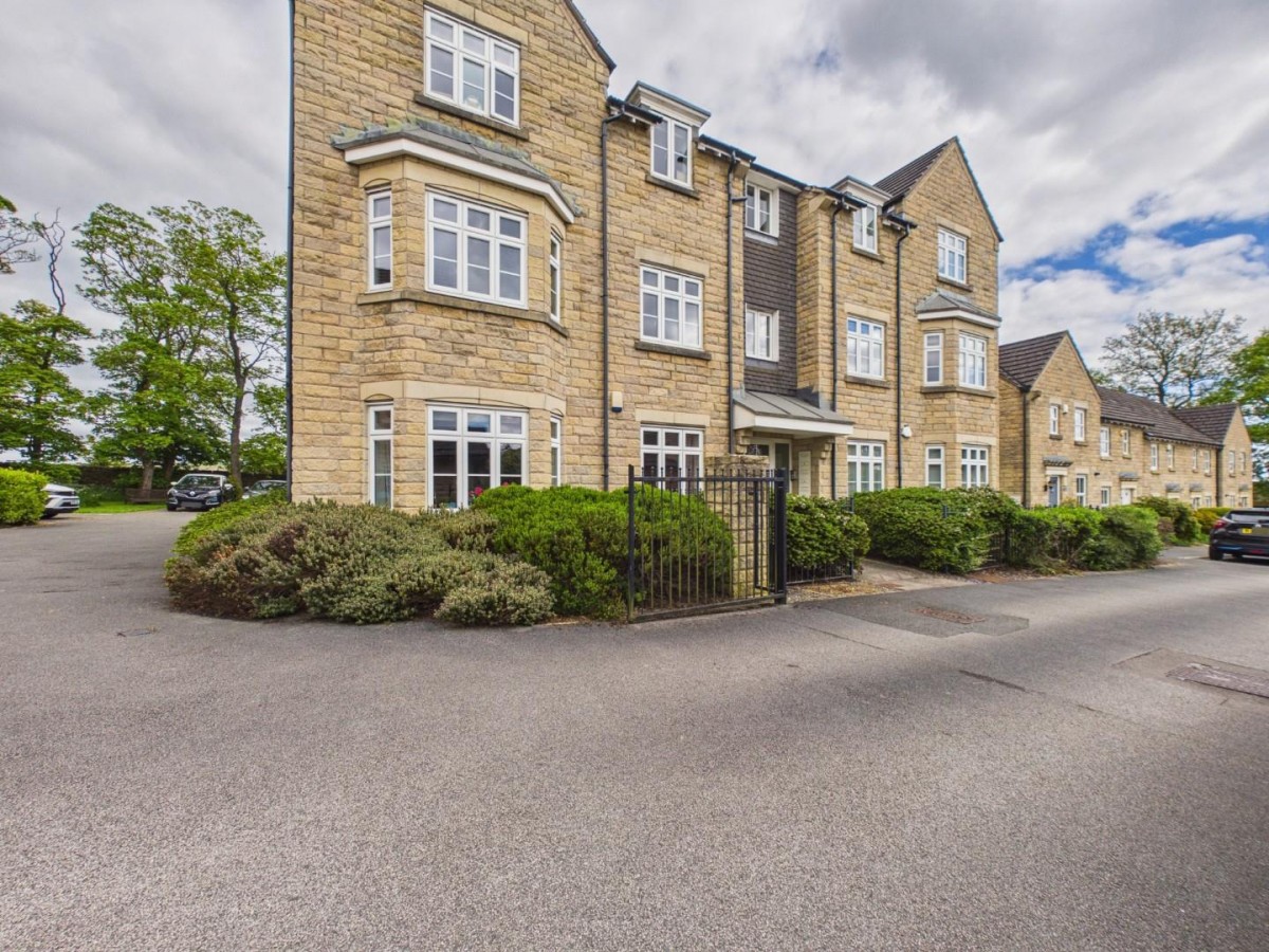 Odile Mews, Bingley