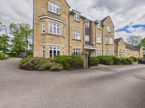 Odile Mews, Bingley