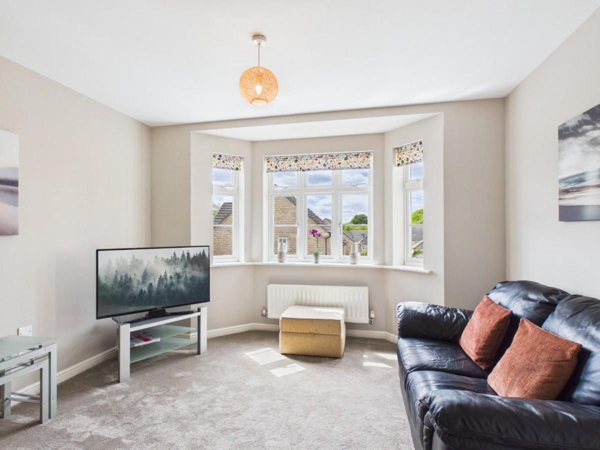 Odile Mews, Bingley