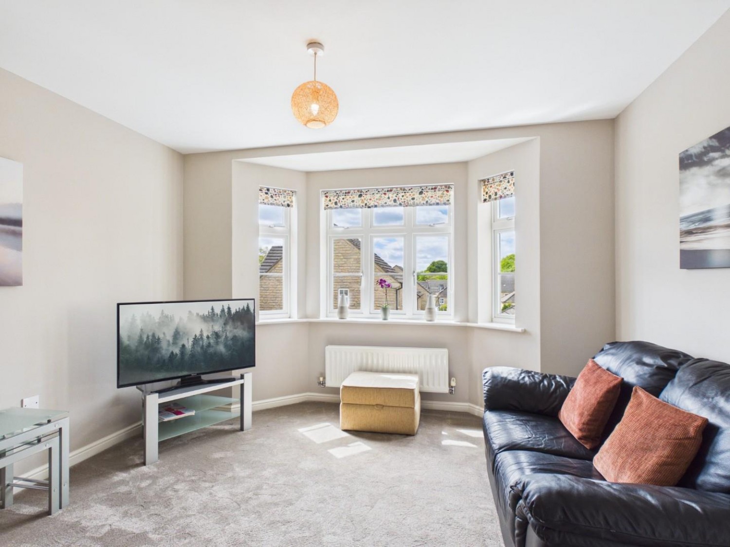 Odile Mews, Bingley